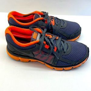 Nike Dual Fusion ST2 Womens Shoe Size 8.5 Black and Orange EUC